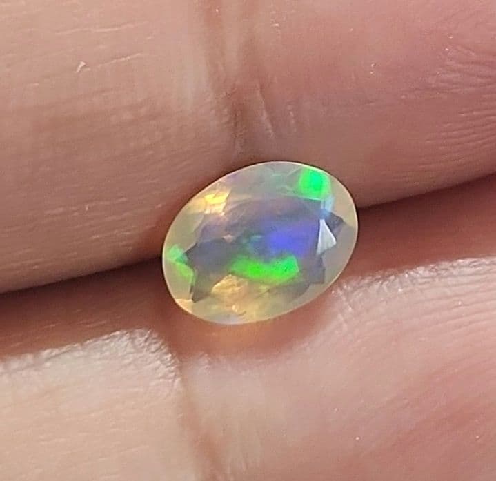 天然オパール ルース 0.636ct