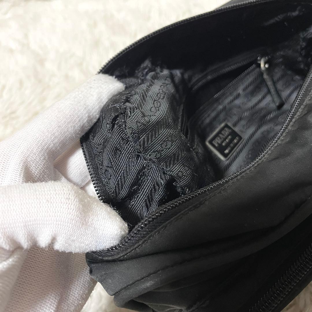 【良品】PRADA プラダ　カメラバッグ　ナイロン　ブラック　黒　レディース