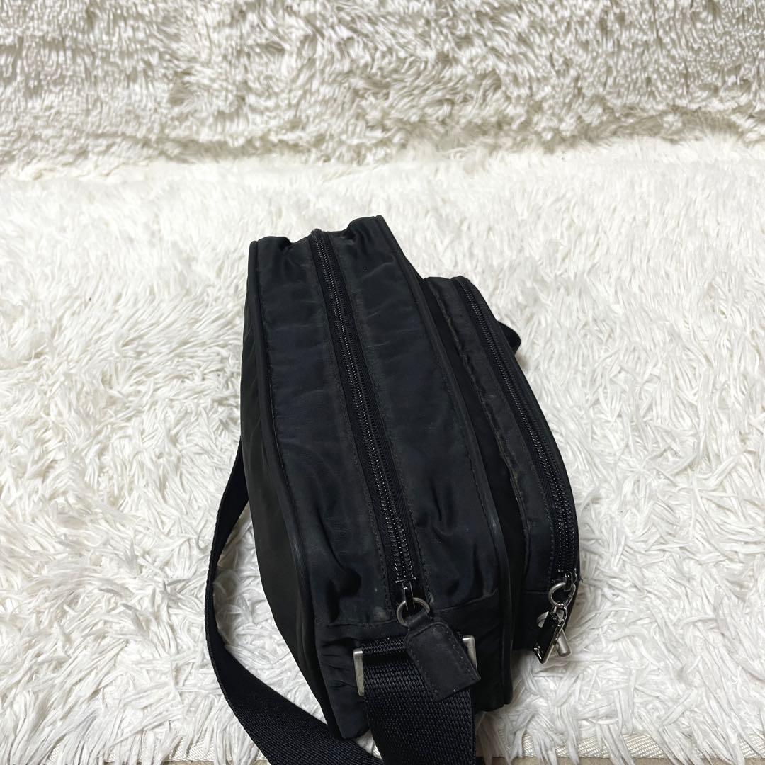 【良品】PRADA プラダ　カメラバッグ　ナイロン　ブラック　黒　レディース