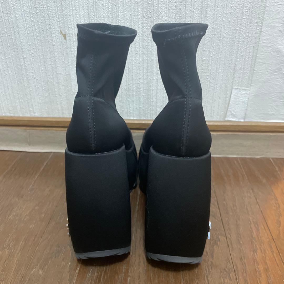 靴 yello TOKYO BLACK PLATFORM SHORT BOOTS