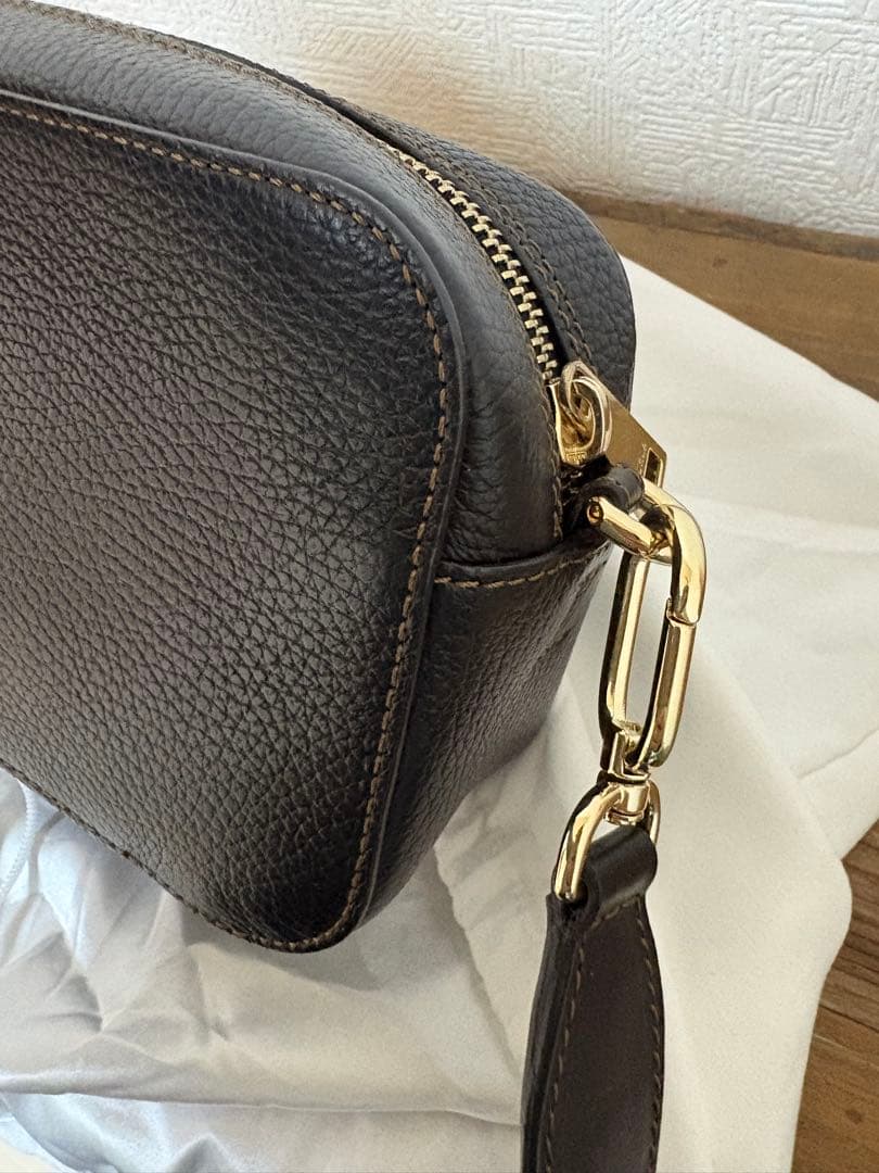 FURLA 革ショルダーバッグ