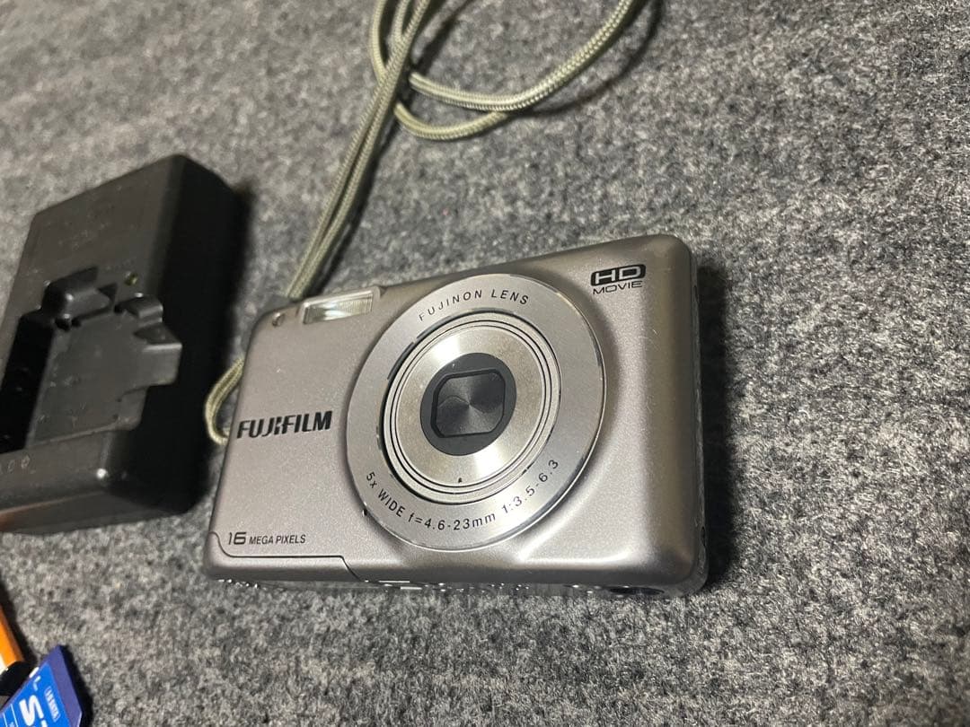 【美品】FUJIFILM FINEPIX JX550 シルバー　動作確認済