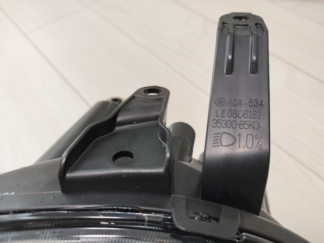 新品未使用　スズキ ラパン 純正ハロゲンヘッドライト 左右