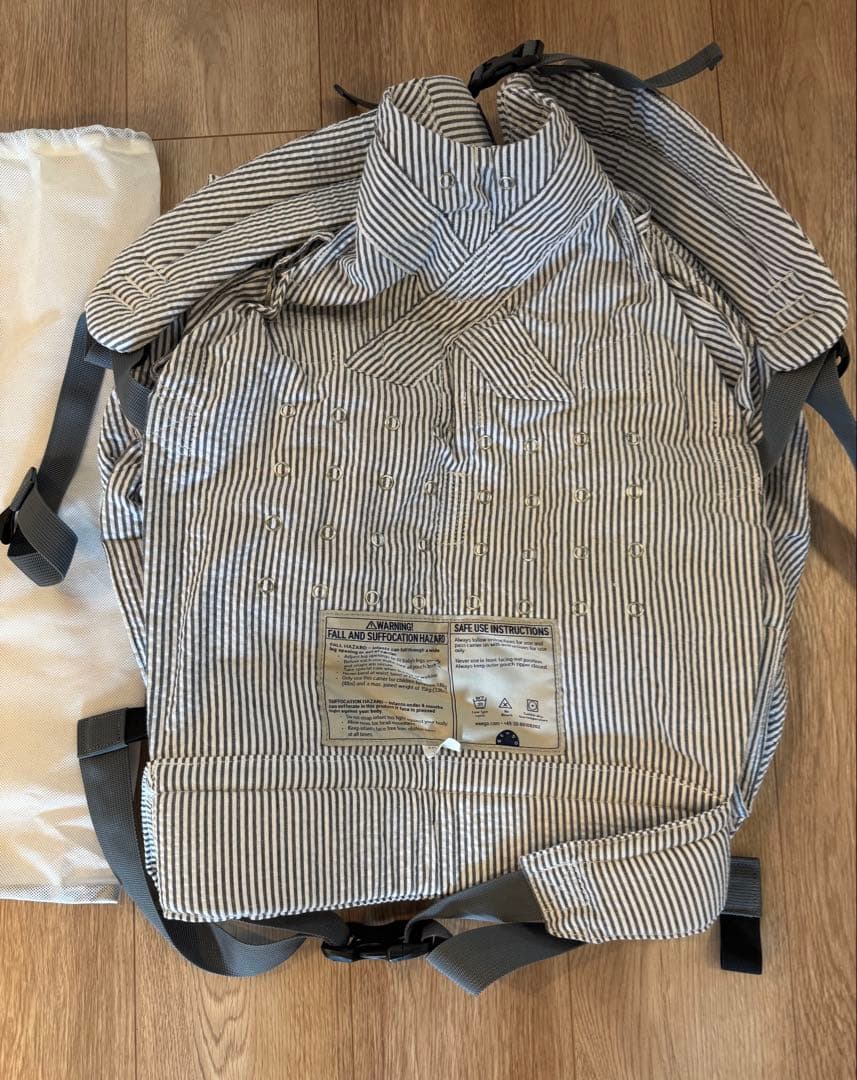 ウィーゴツイン　双子用抱っこ紐　シアサッカー・グレイ