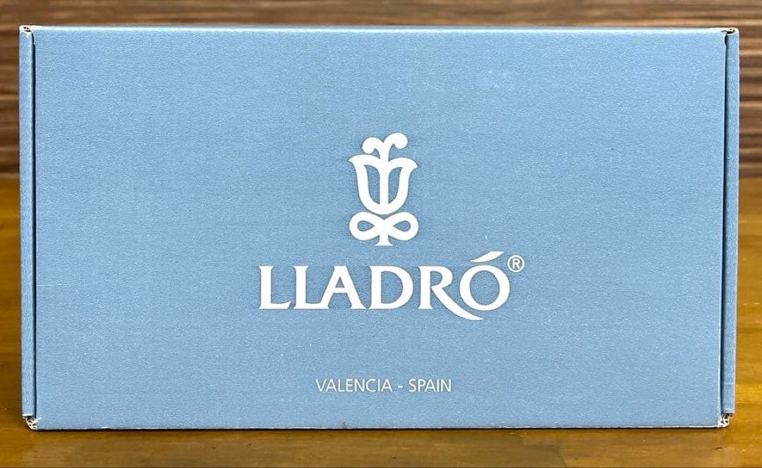 リヤドロ　モーニングメロディー　#8362　フィギュリン　陶器　イラスト・箱付き