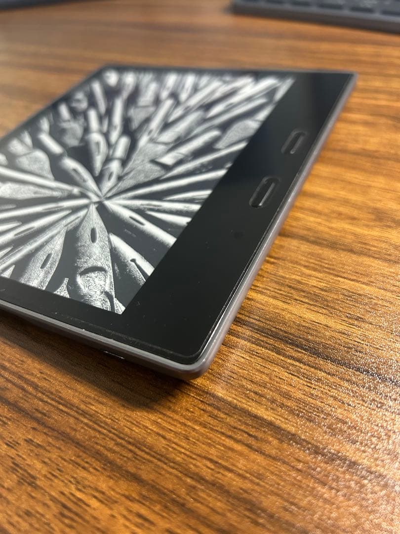 Kindle oasis 第10世代32GB 広告なしWi-Fiカバー付き