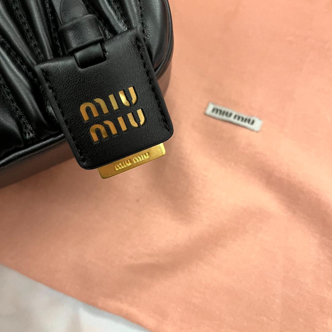 miu miu マテラッセ ショルダーバッグ