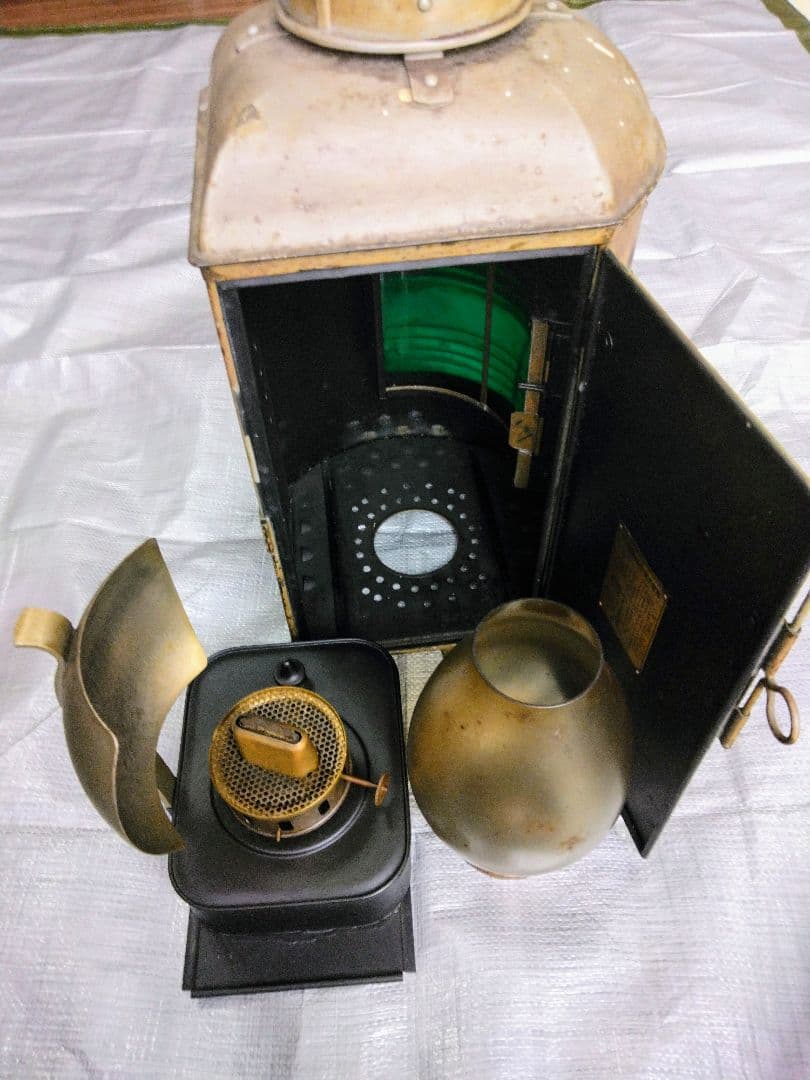 アンティーク、船舶用石油ランプ （防衛庁備品）