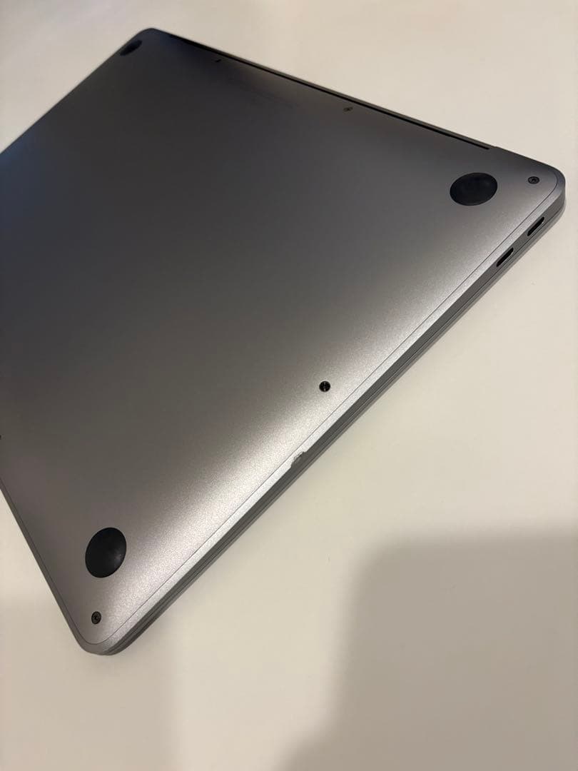 Apple MacBook Air M1 8GBメモリ 256GB SSD