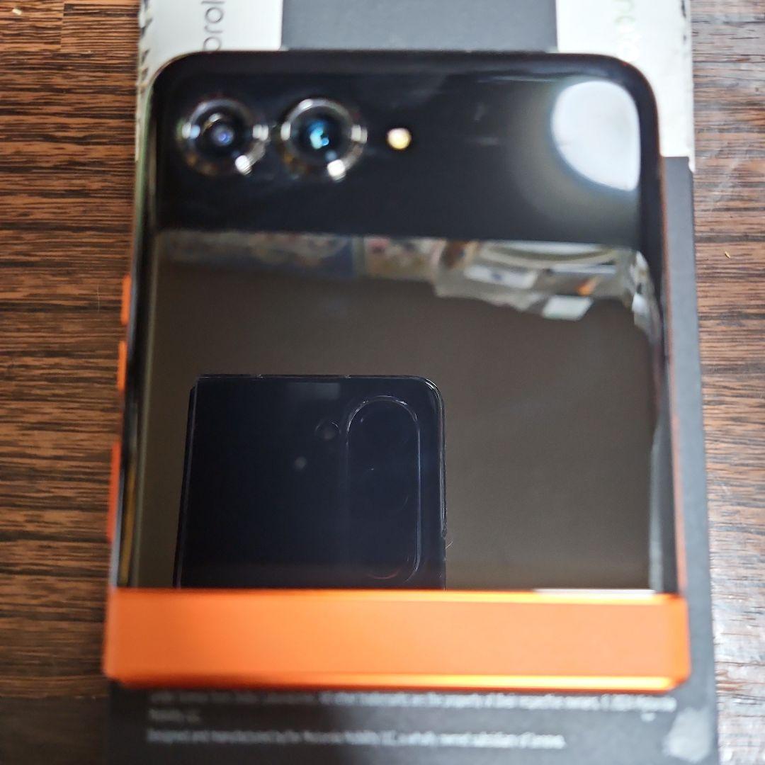 Motorola razr 50 12G/512G 国内版 SIMフリー