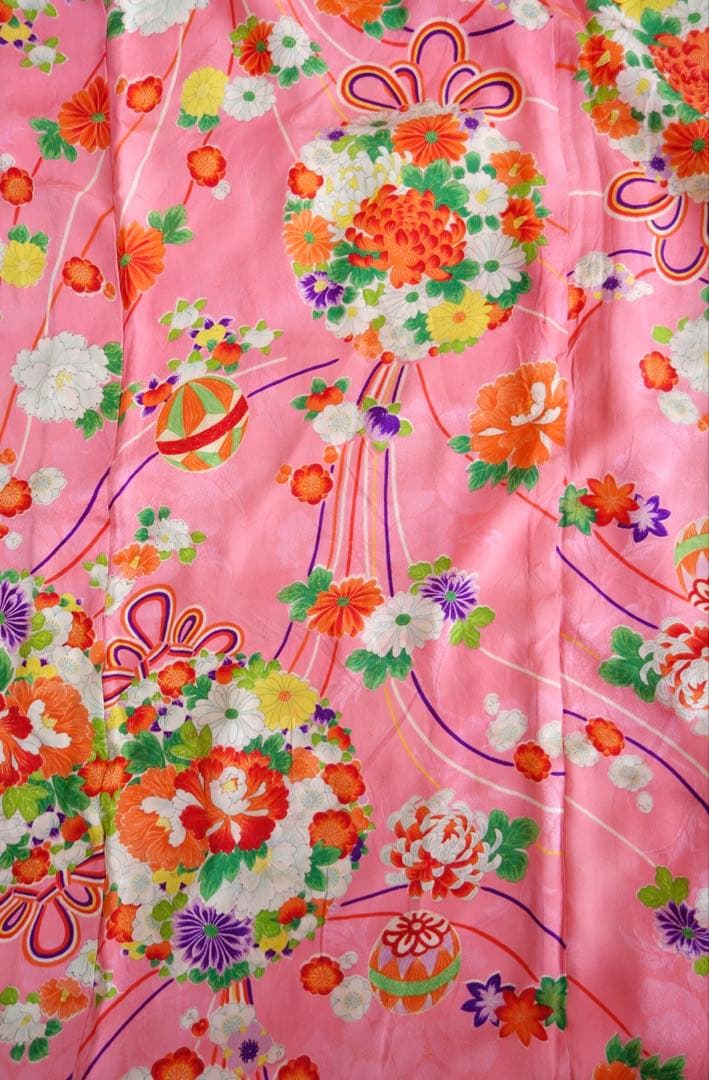 アンティーク子供着物　花薬玉　四つ身　華やか　お正月　七五三に