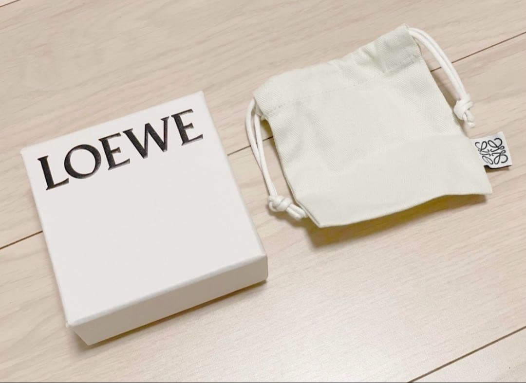 LOEWE アナグラムブローチ【購入証明書あり】