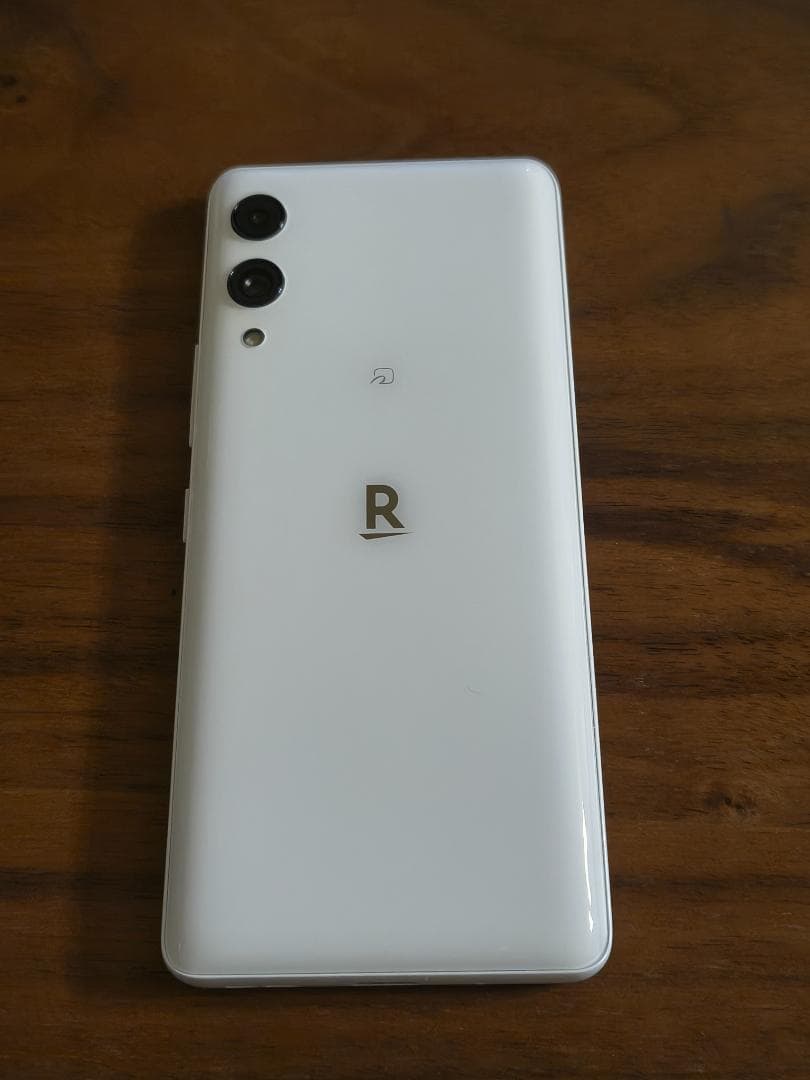 Rakuten Hand 5G P780 ホワイト 本体 楽天モバイル 中古