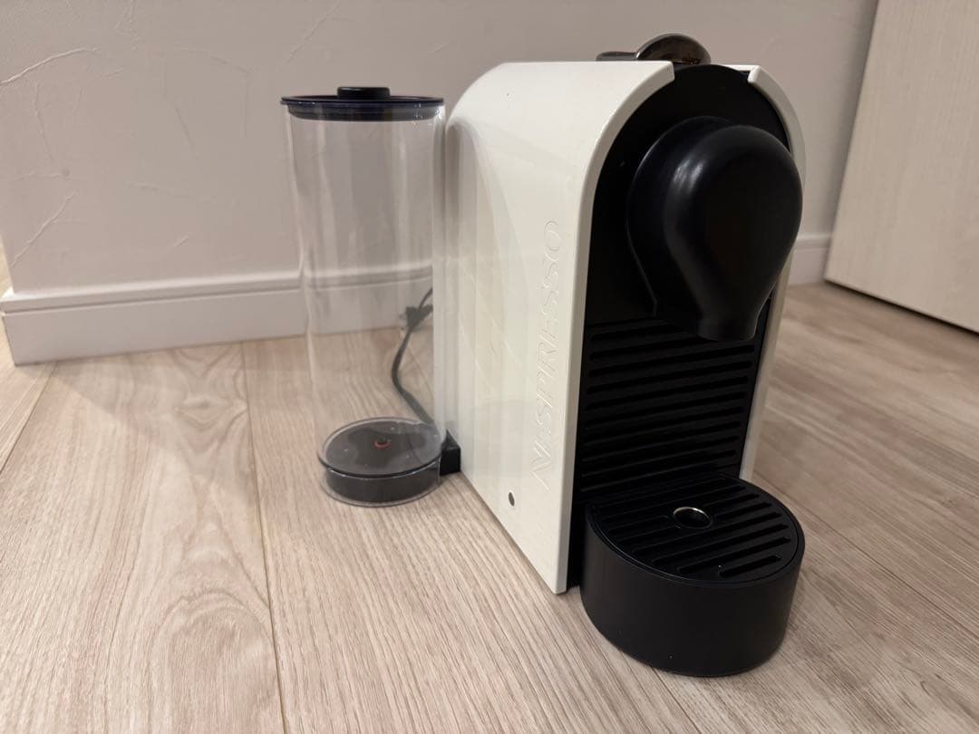 ネスプレッソ 本体 　ミルクフォーマー 　カプセルフォルダー セット