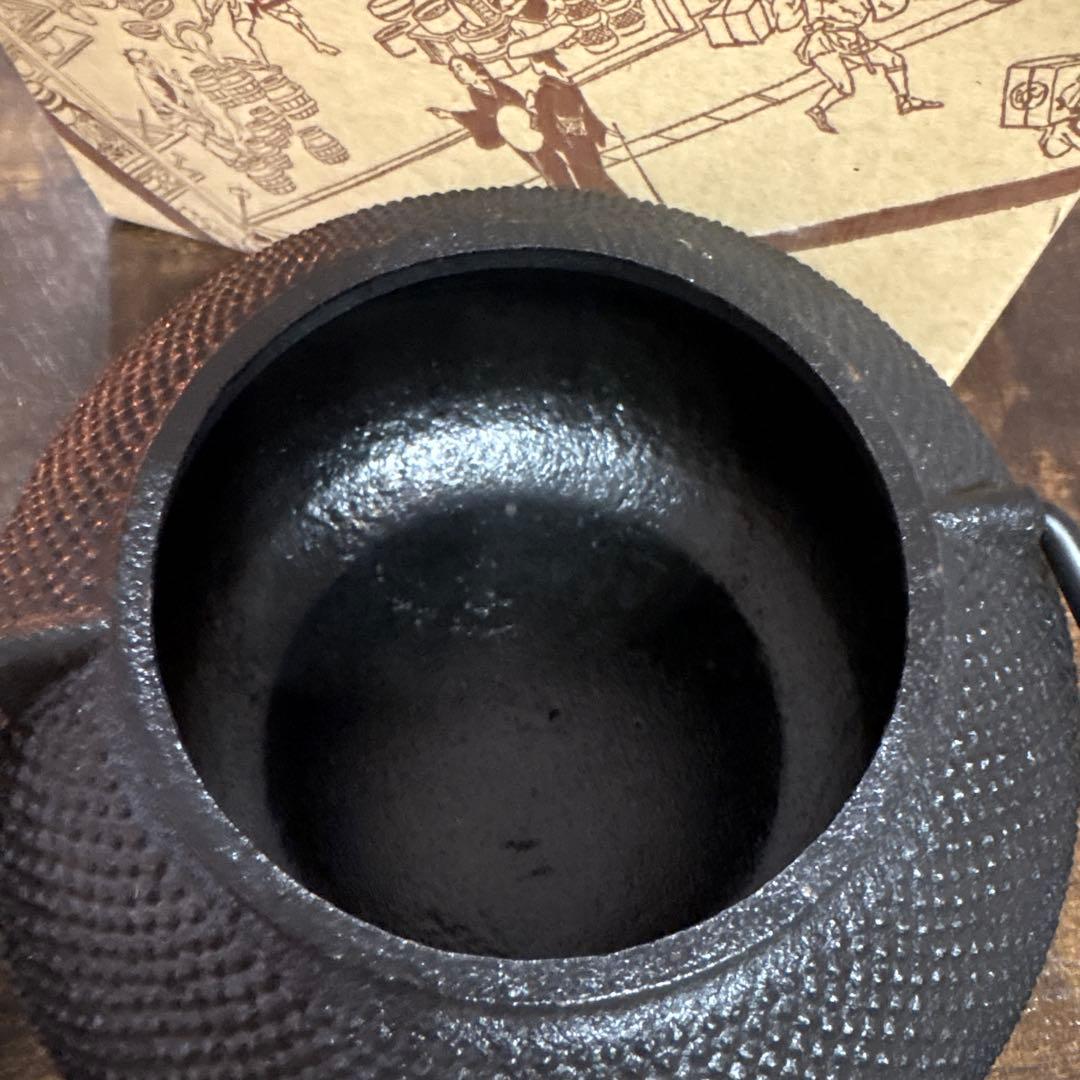 南部鉄器1.1ℓ 池永鉄工製　箱付き　鉄瓶　南部アラレ