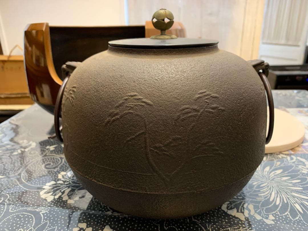 窯師辰敏作　浜松地紋　丸釜　面取風炉　風爐灰　爐用灰　底瓦　セット　茶道具