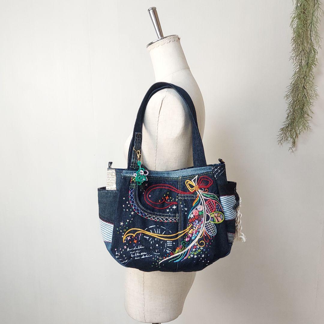 【ぽこぽん】刺繍デニムバック　No.634　デニムリメイク　刺繍バック