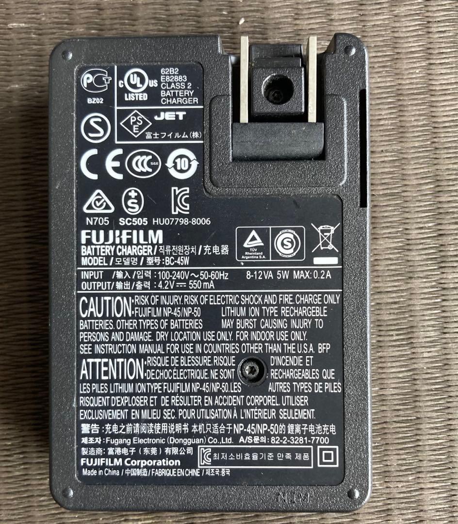 【ジャンク】FUJIFILM FINEPIX Z33WPピンク　防水デジタルカメ