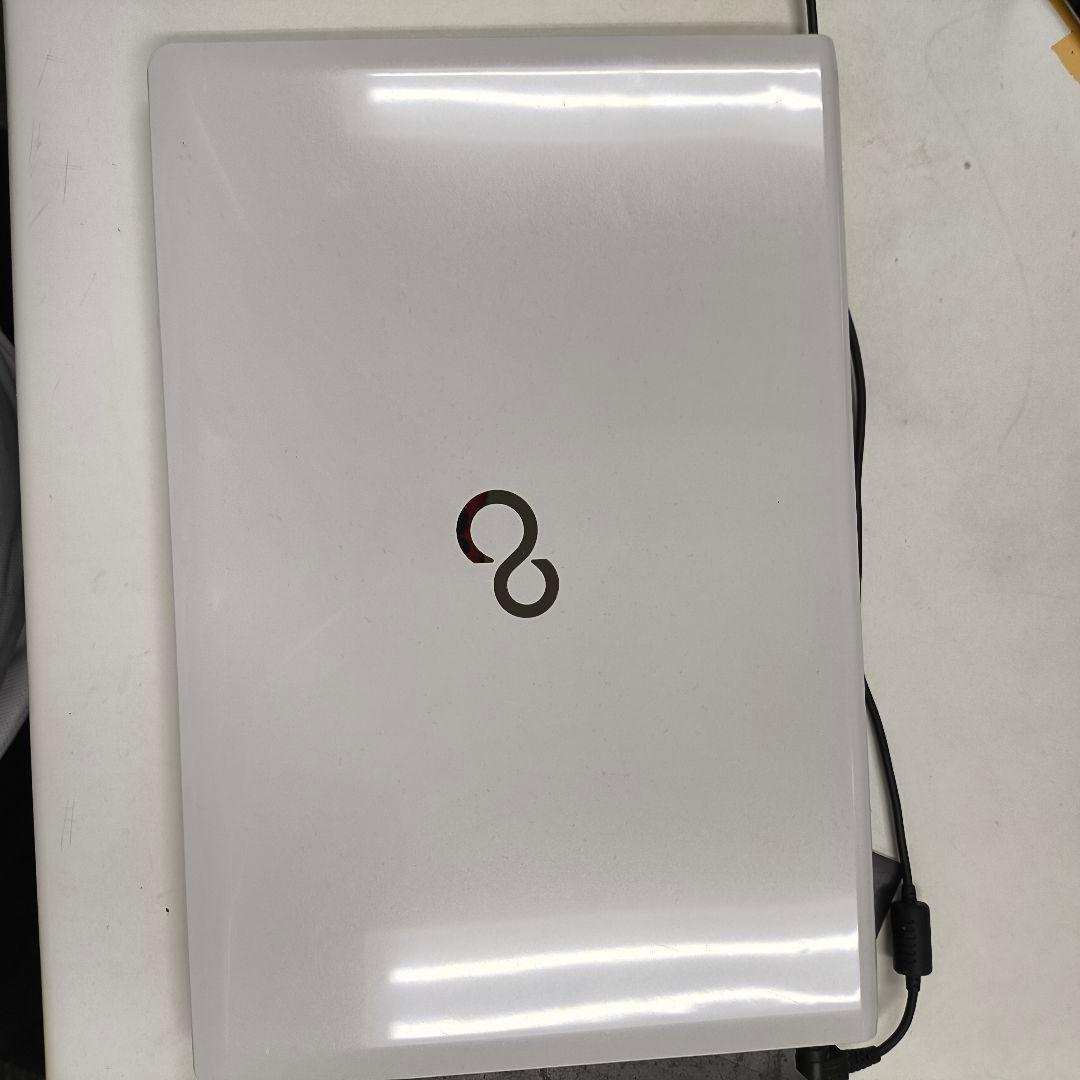 【訳あり】Fujitsu Lifebook 第6世代i7 16GB 512GB
