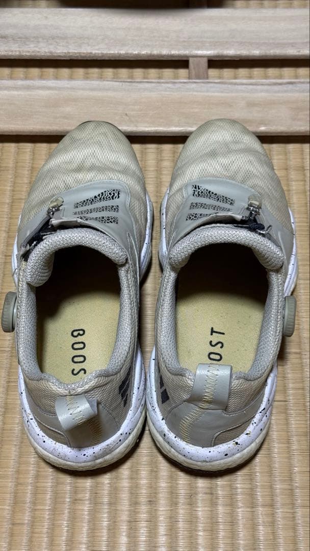 ゴルフシューズ ベージュ BOOST