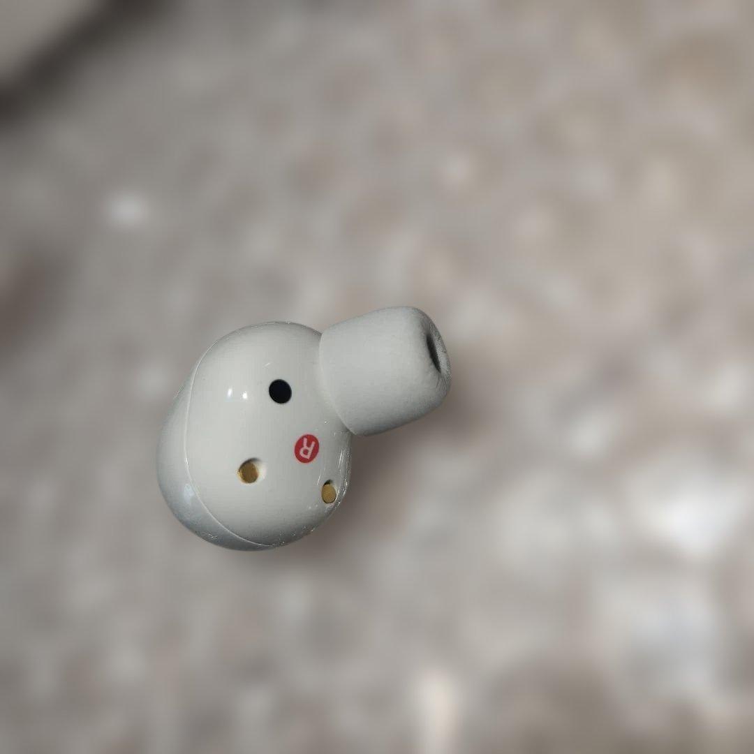 美品 SONY ワイヤレスイヤホン WF-1000XM5 プラチナシルバー