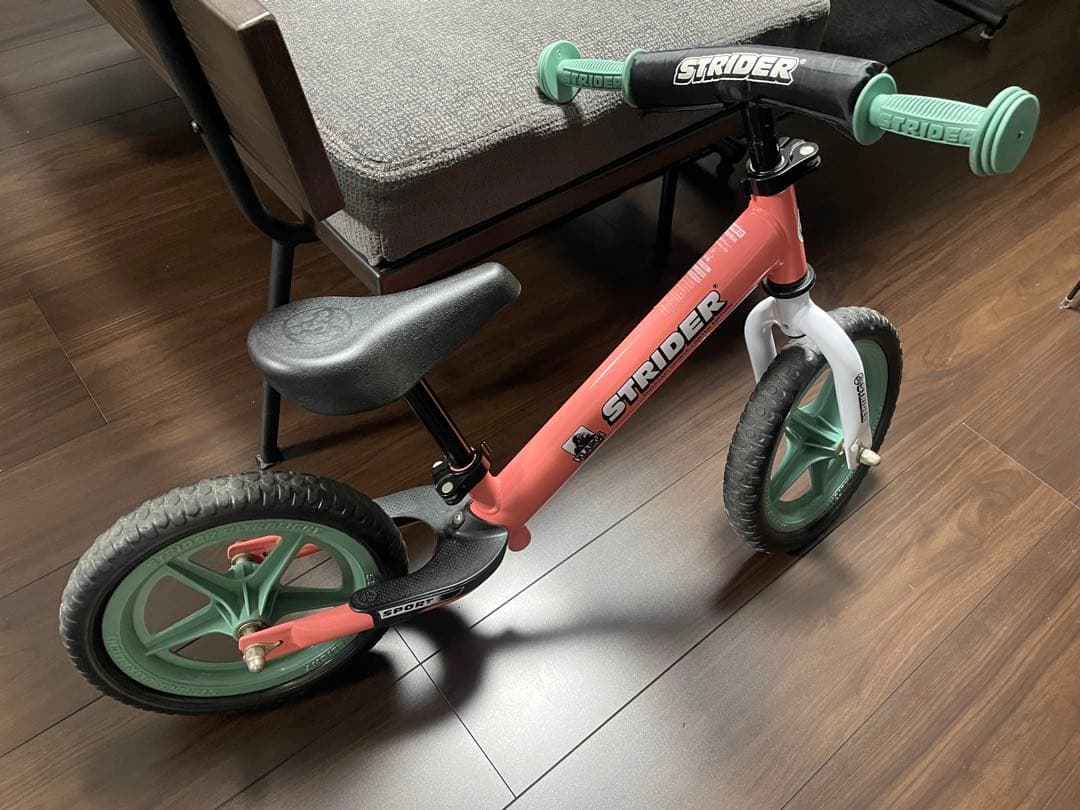 STRIDER × XLARGEコラボ ムラサキスポーツ限定カラー ストライダー