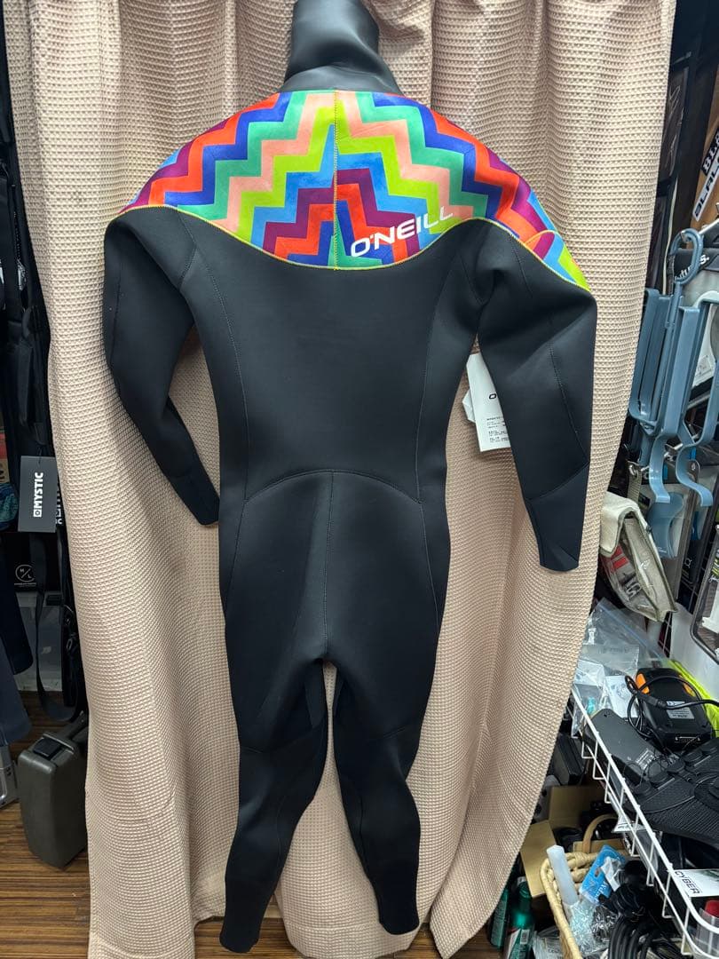 O'Neill ドライスーツL 新品未使用