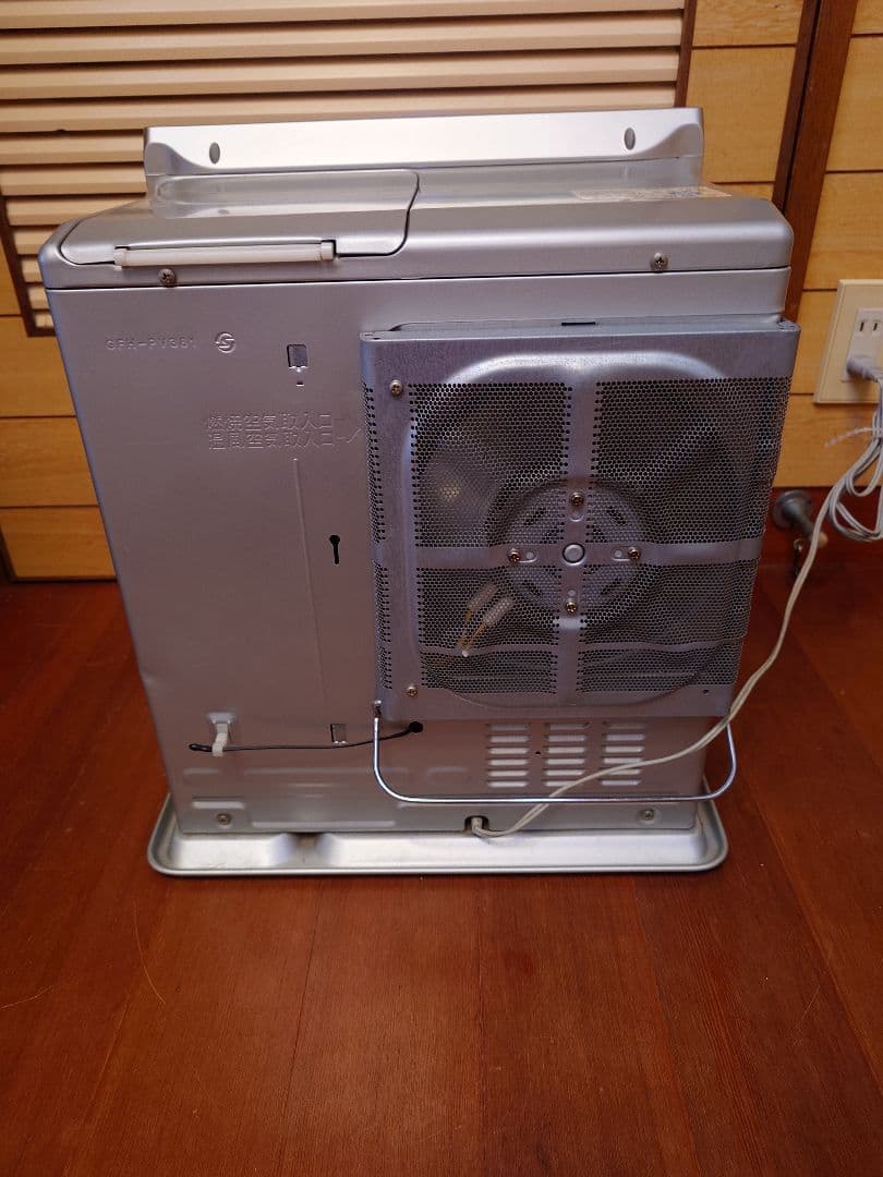 圧倒的暖房能力アラジン石油ファンヒーター。