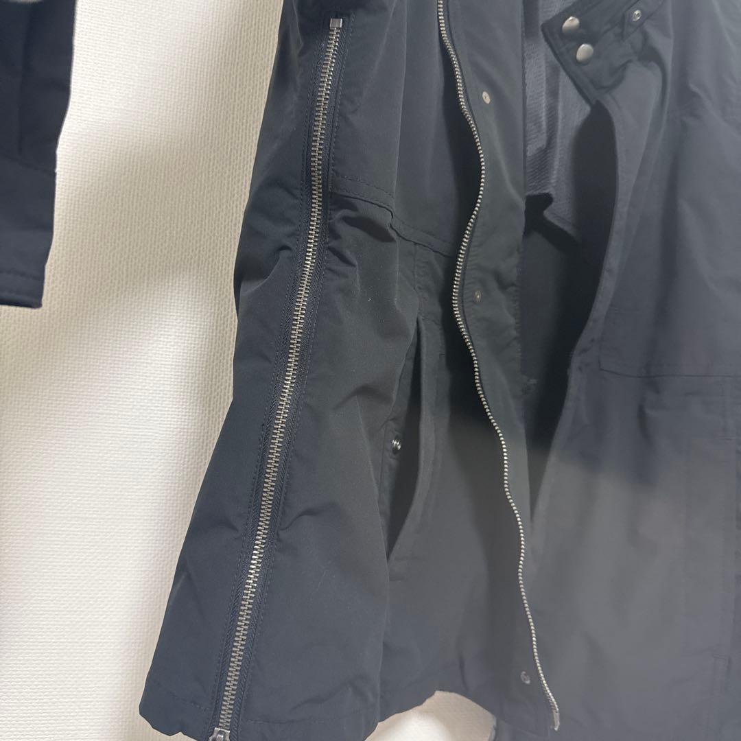 5351 POUR LES HOMMES　ナイロンジャケット 黒 フード付き