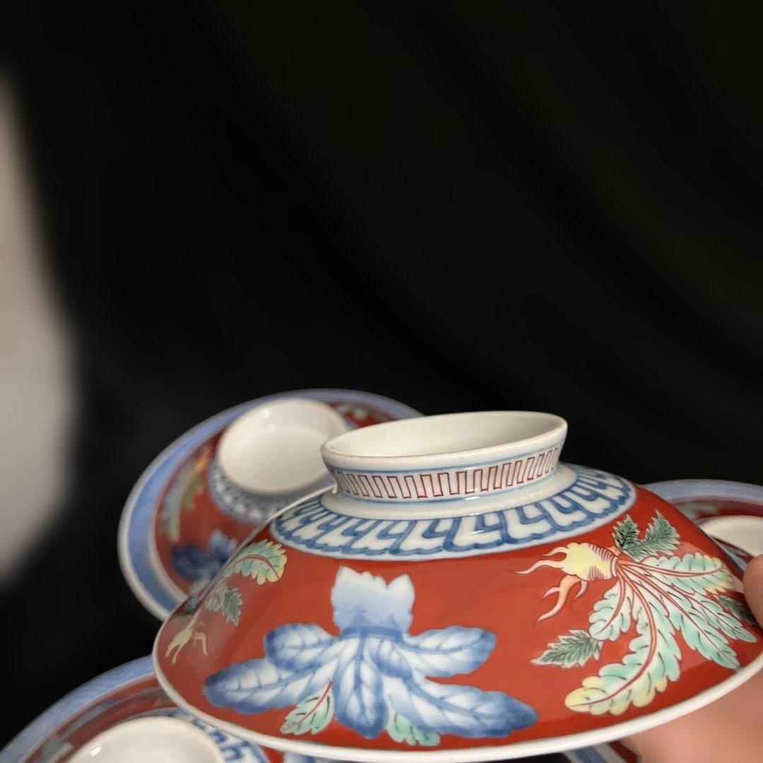 レア　　今右衛門　色鍋島　蓋付煮物椀 　4個セット 　手描き　赤地に青い花柄