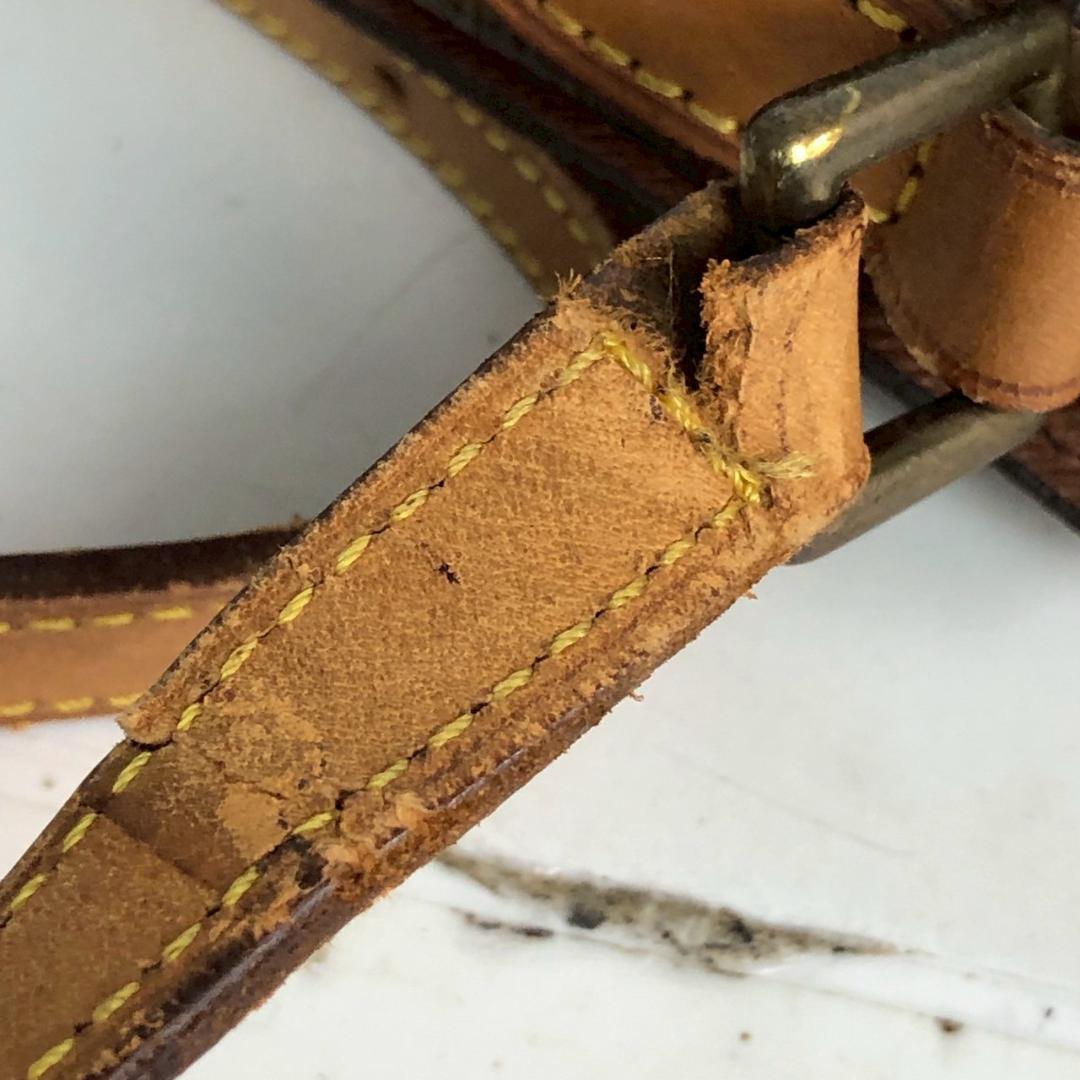 LOUIS VUITTON ルイヴィトン サンクルー ショルダーバッグ