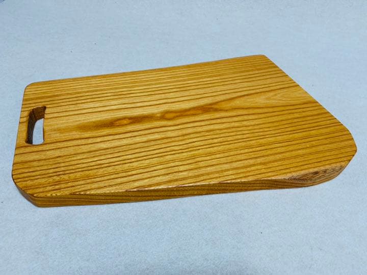最高級欅 一枚板　オシャレまな板　カッティングボード　クリスマス用品ハンドメイド