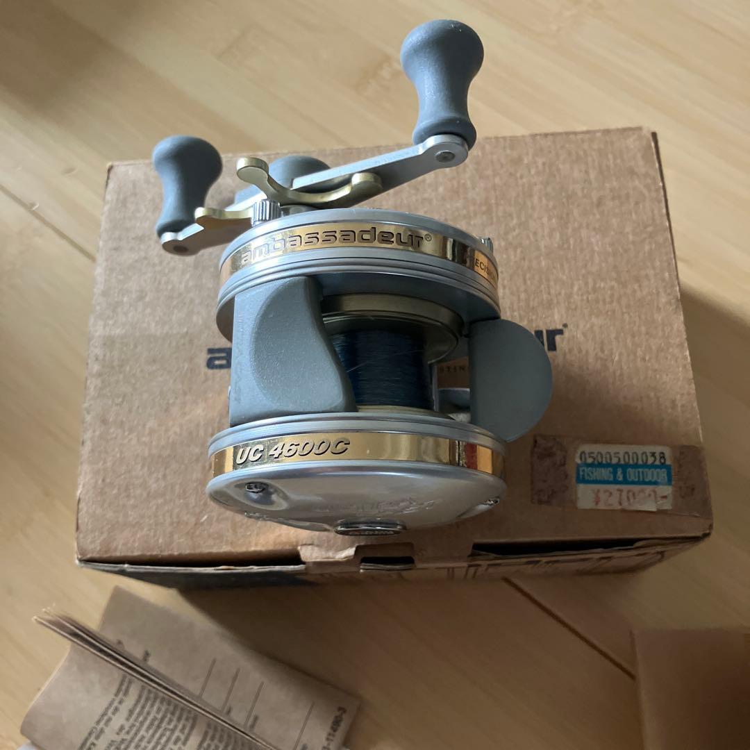 Abu Garcia uc4600c ベイトリール