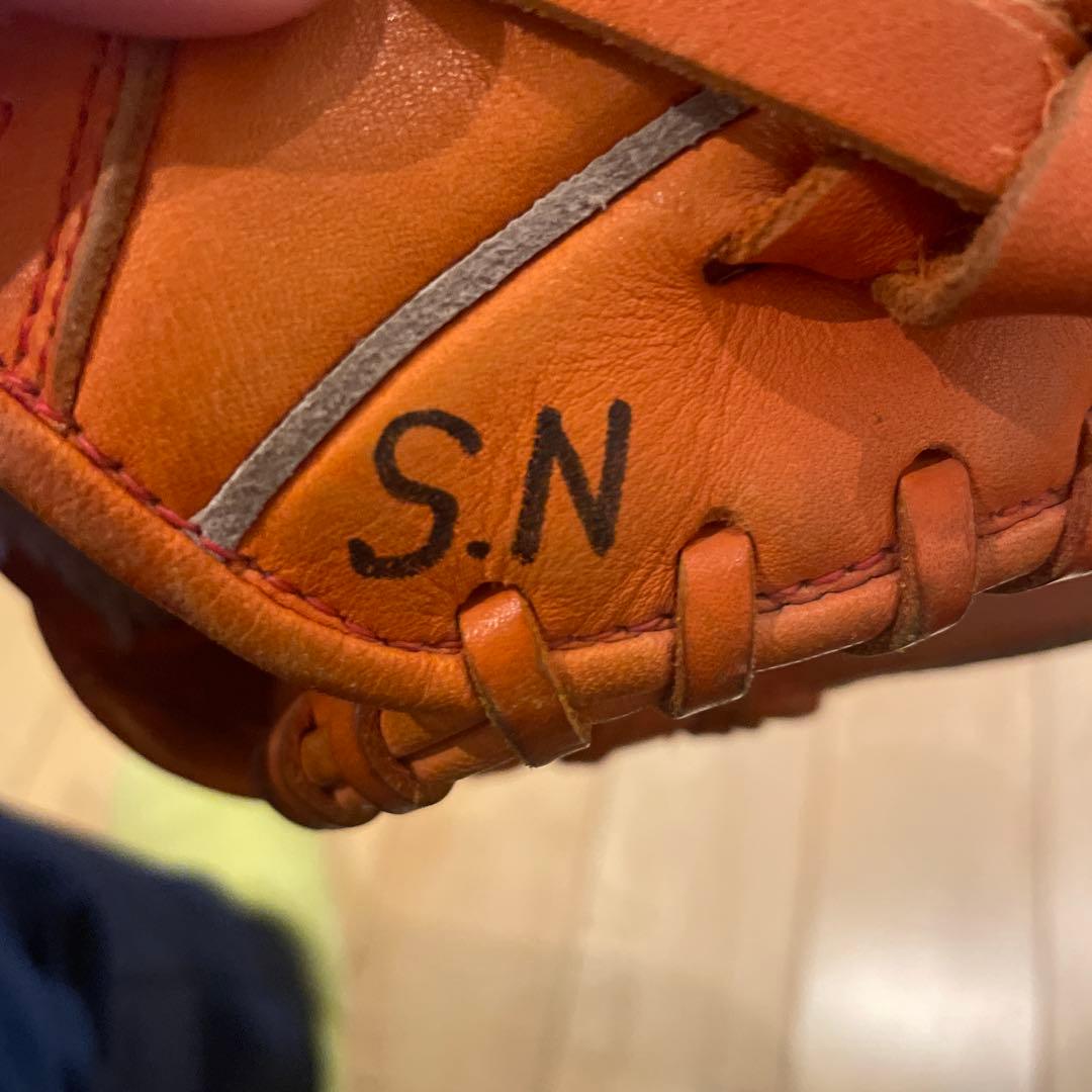 Mizuno グラブ オレンジ レザー軟式（坂本勇人型）