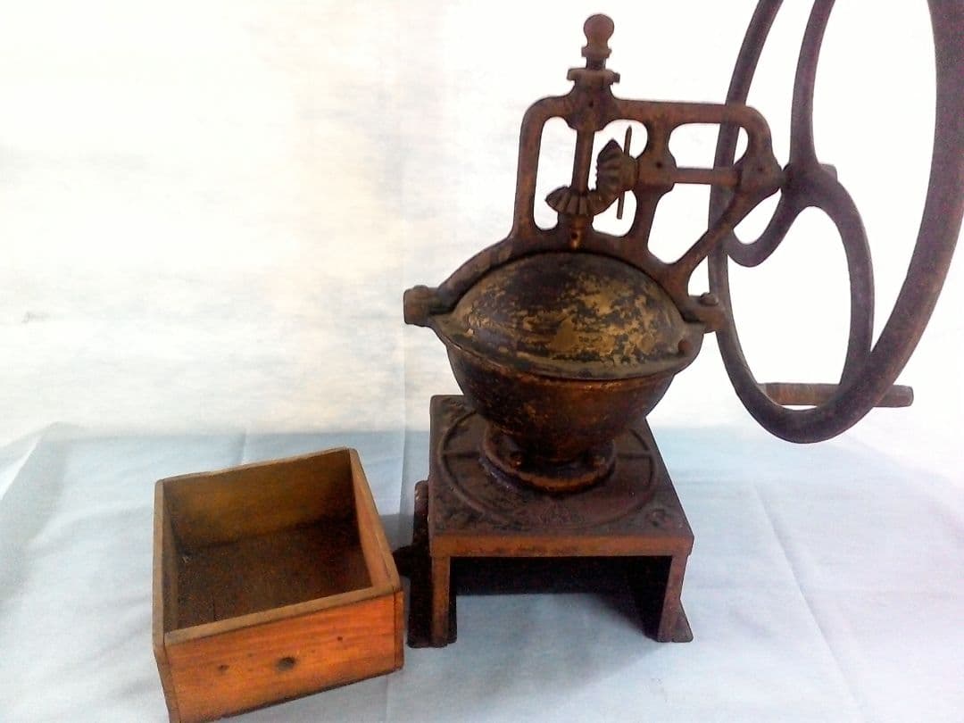 アンティークコーヒーミル　西洋　大型ミル