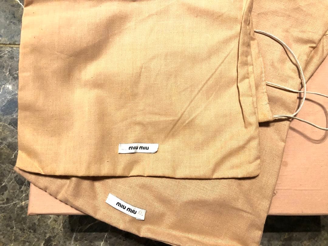 【最終大安売り！】miumiu ☆ エナメル サンダル 21.5cm