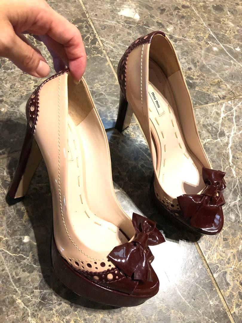 【最終大安売り！】miumiu ☆ エナメル サンダル 21.5cm