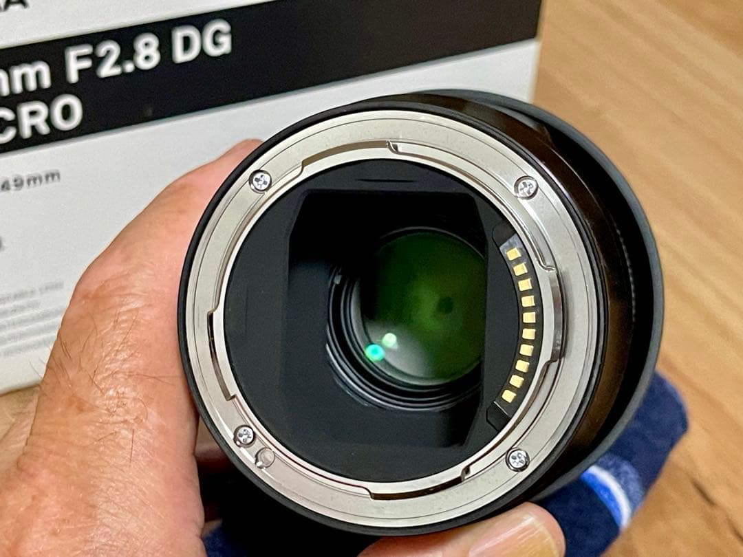 SIGMA 70mm F2.8DG macro L マウント