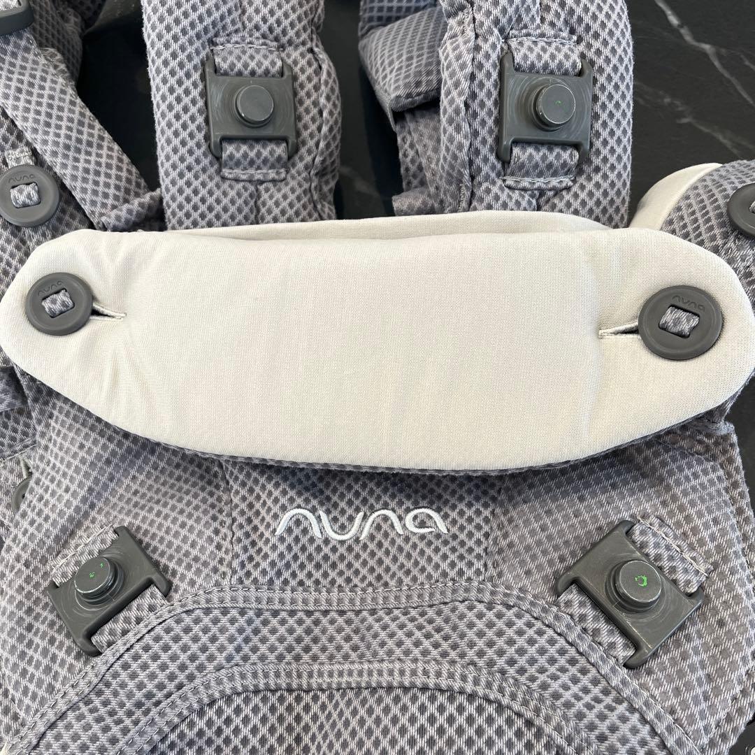 nuna　抱っこ紐　ベビーキャリア　カドル　クリック