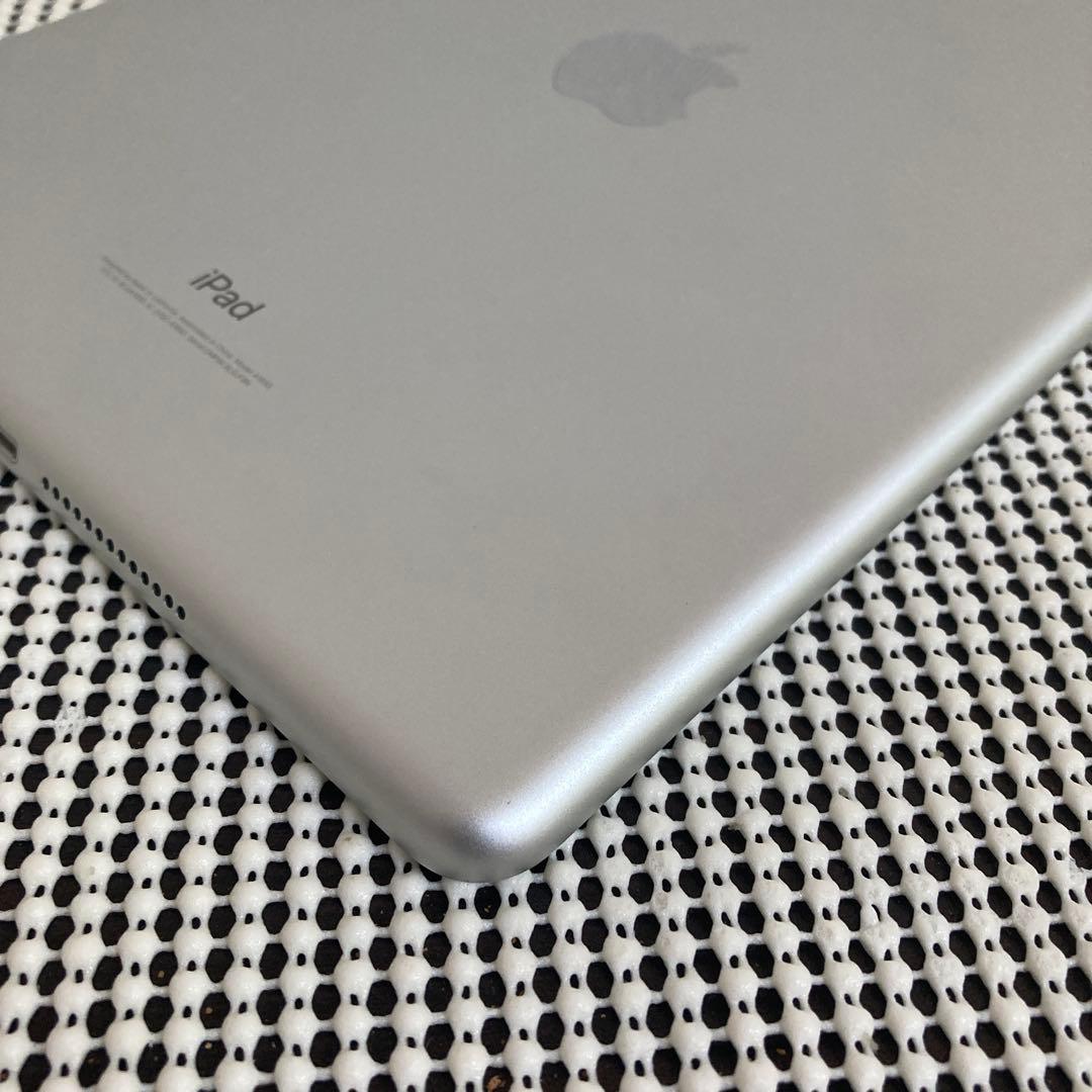 2372【早い者勝ち】外観美品☆iPad6第6世代128GB WIFIモデル☆