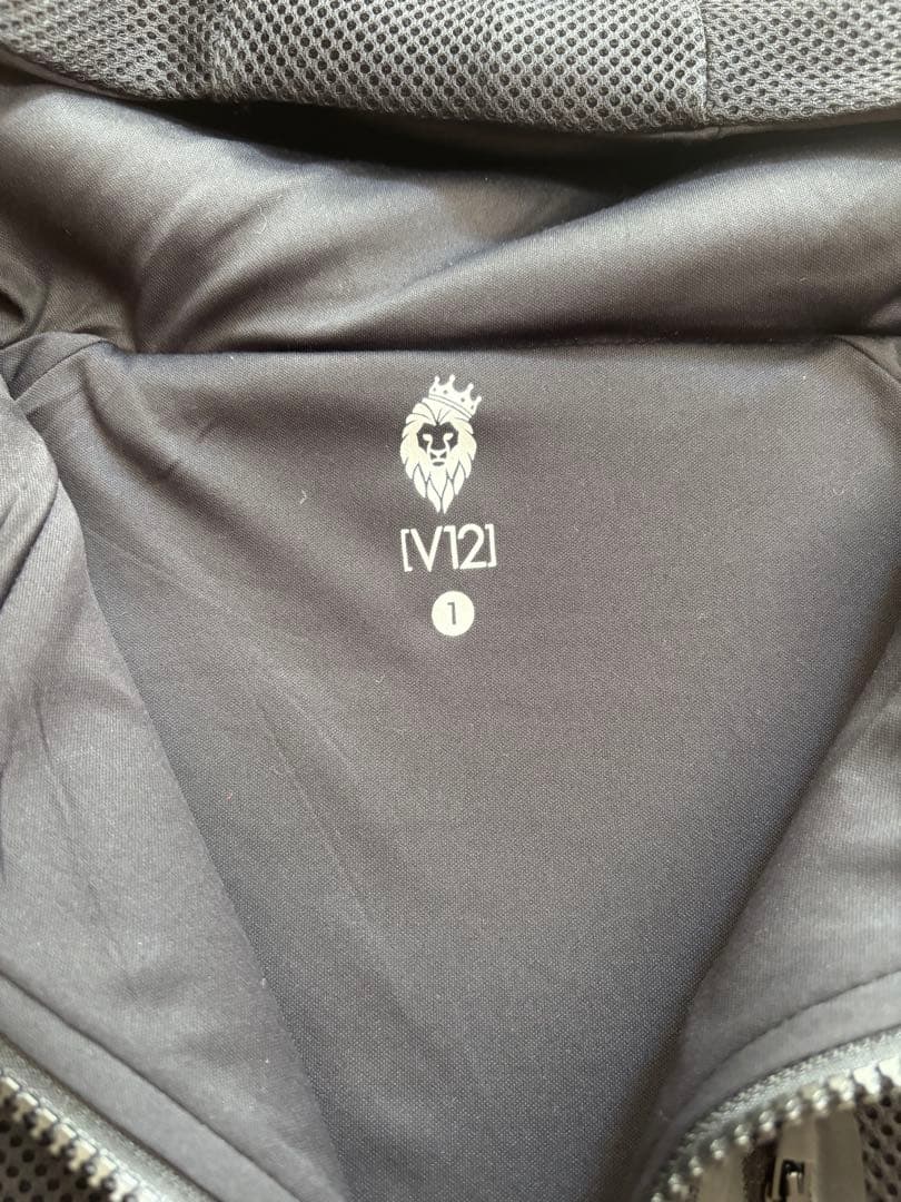 [V12] フード付きメッシュパーカー