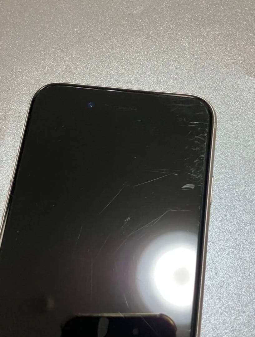 【バッテリー最大100%】iPhone SE 第3世代 64GB スターライト