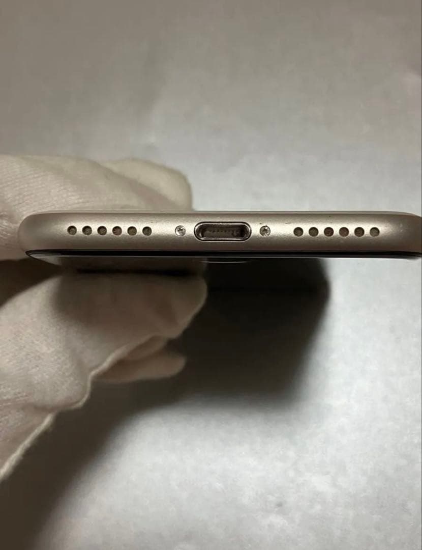 【バッテリー最大100%】iPhone SE 第3世代 64GB スターライト