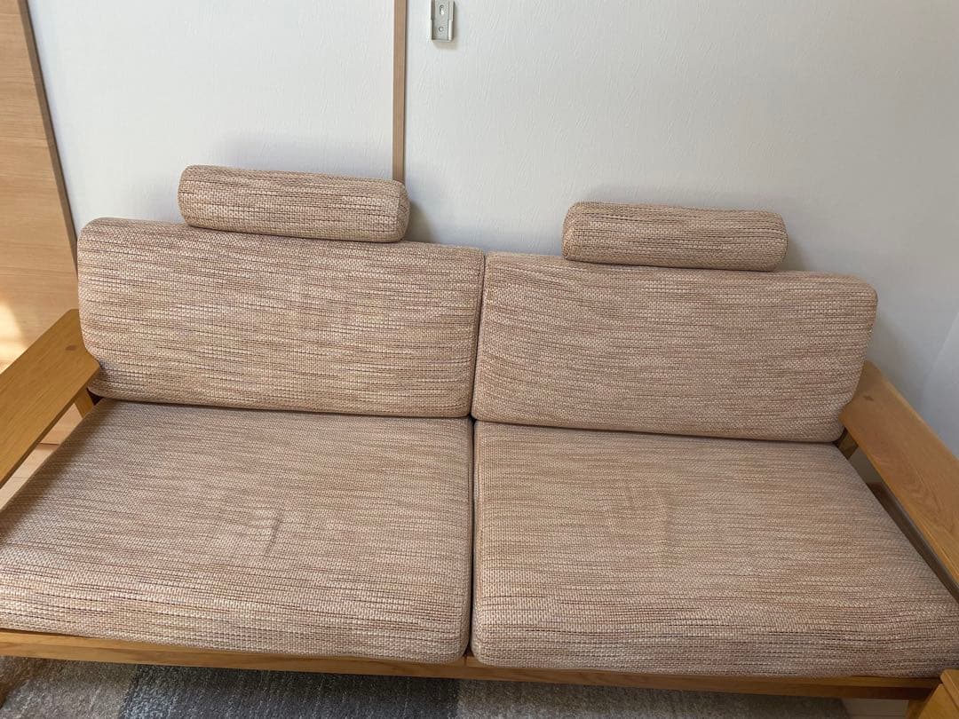 木製フレーム ベージュ ３人掛けソファ