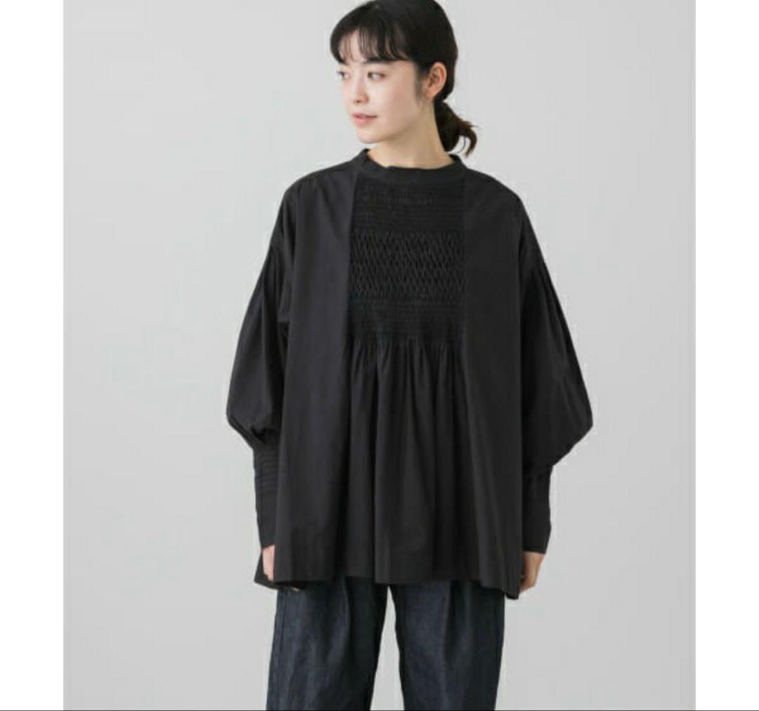 新品タグ付　かぐれ　コットンスモッキングブラウス　黒　完売