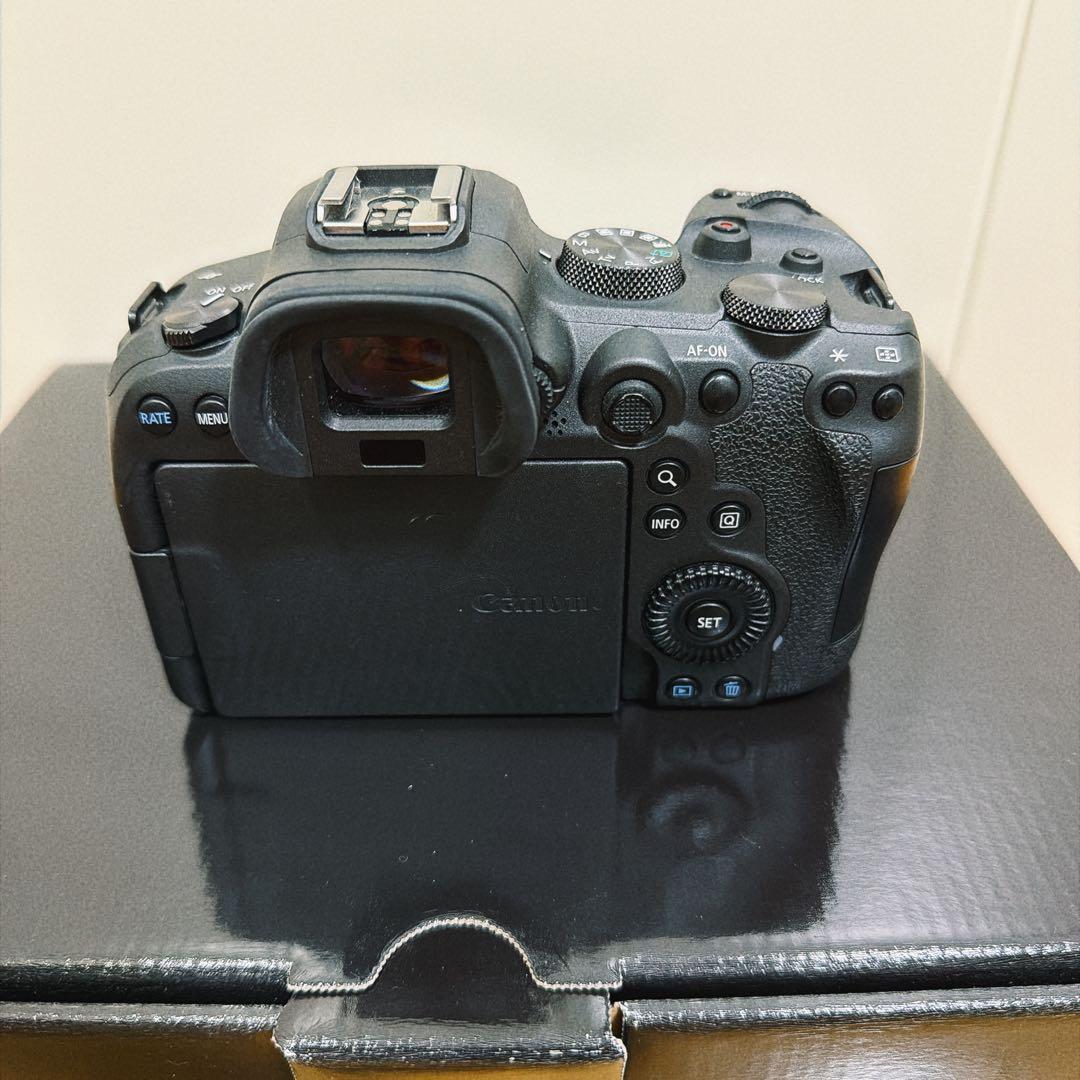 Canon EOS R6 ボディ本体 中古品