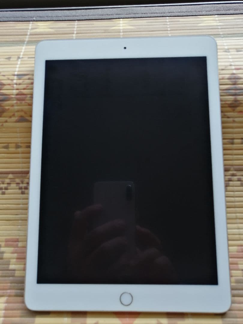 ipad air2　シルバー　128gb　wifi　バッテリー88%　air 2