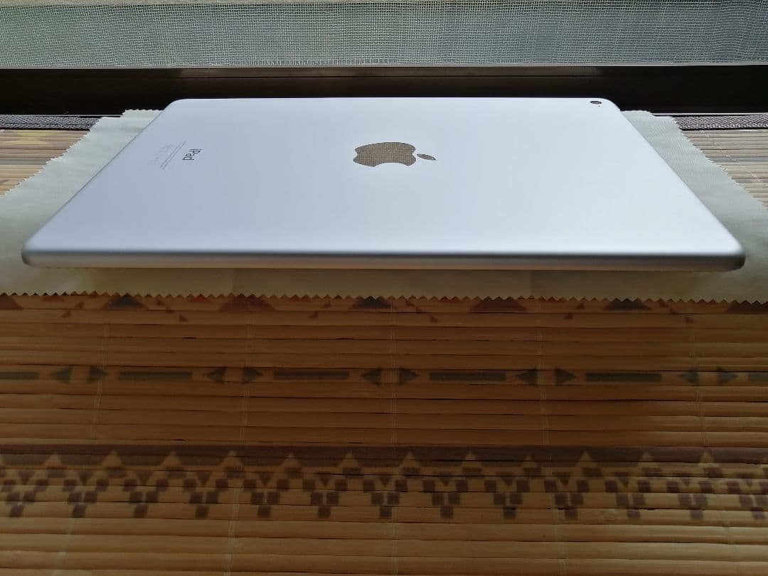 ipad air2　シルバー　128gb　wifi　バッテリー88%　air 2