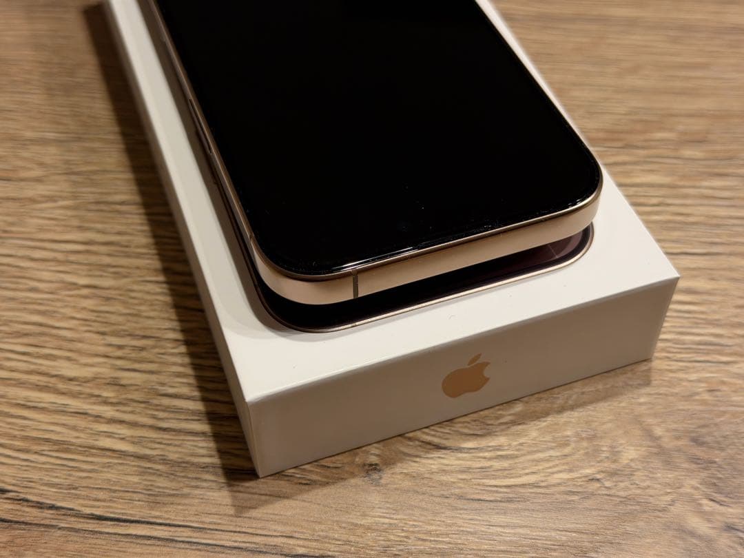 【美品】iPhone16Pro デザートチタニウム 512GB SIMフリー