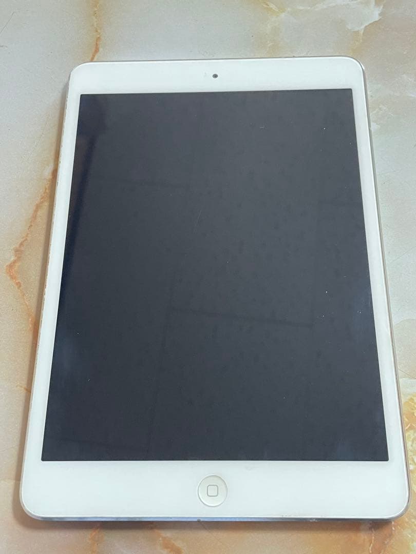 iPad mini2 シルバー 128GB WI-FI 初期化済み